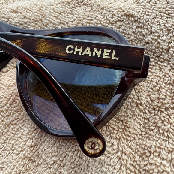 CHANEL Pilot sunglasses - Picture 7 of 13